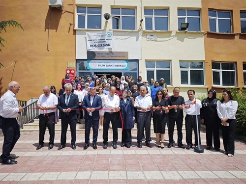 Kaymakamımız El Sanatları Yıl Sonu Sergisinin Açılışını Gerçekleştirdi