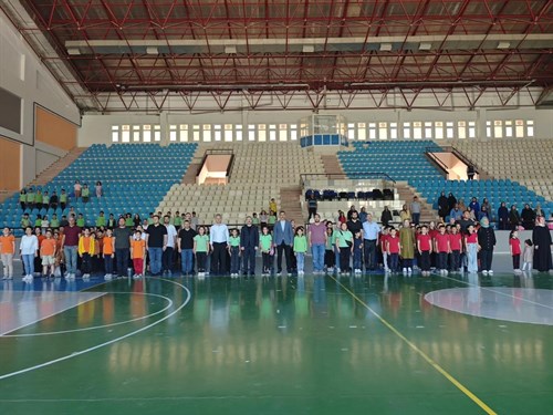 Kaymakamımız 2024-2025 Yılı İlkokullar Arası Fiziksel Etkinlik Oyunlarının Kapanış Törenine Katıldı.